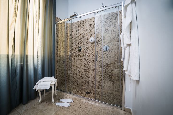 Bath Interior