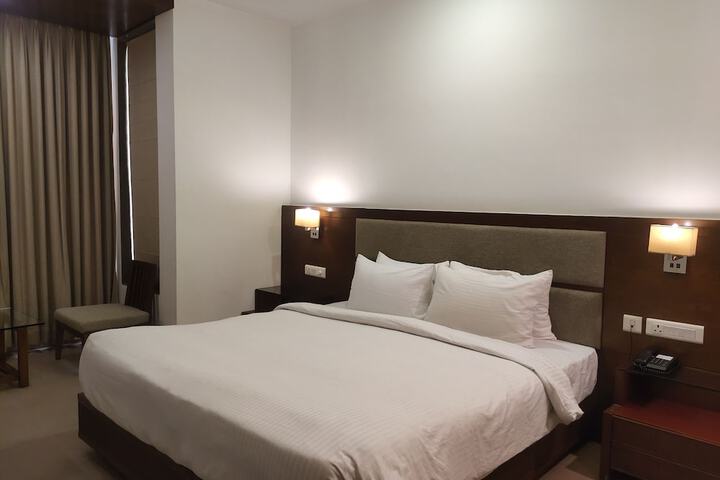Room 28 of 72