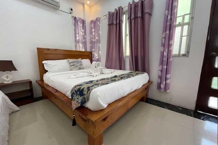 Room 8 of 63
