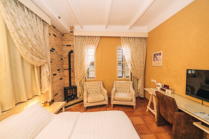 Room 5 of 67