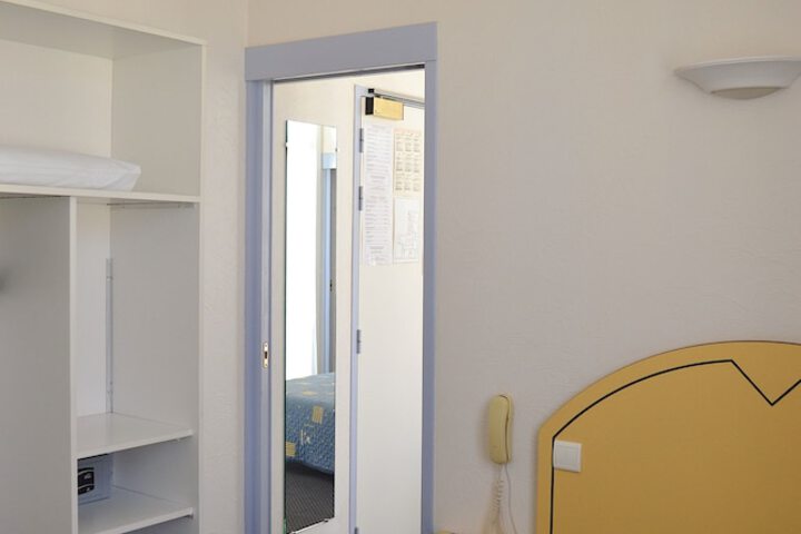 Room 16 of 47