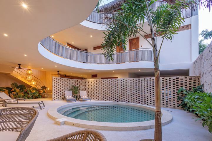 Pool 49 of 70