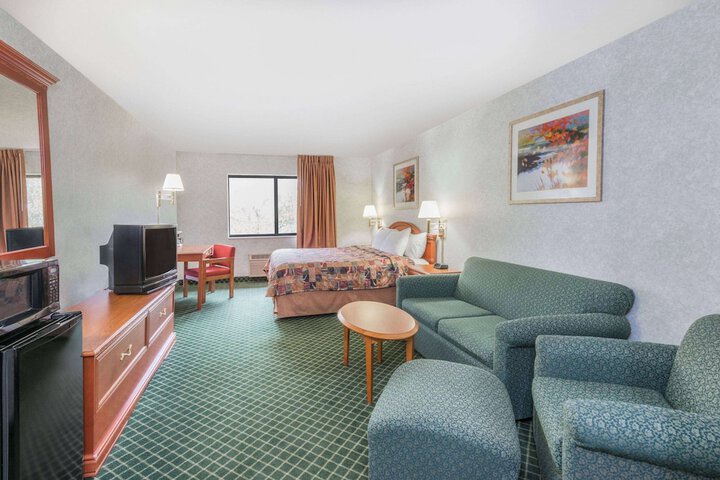 Standard | King Bed (11 of 15)