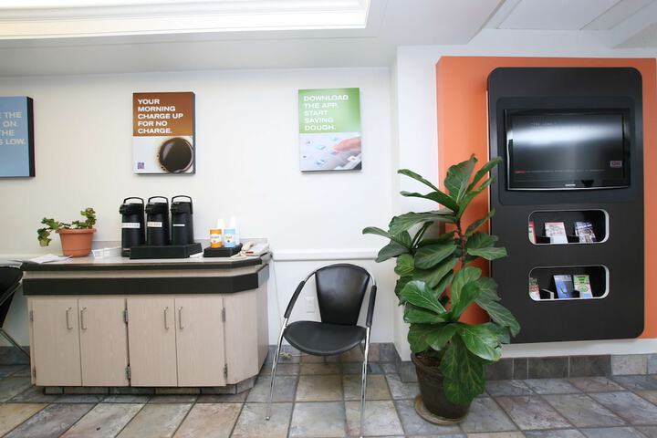 Check-in/check-out kiosk