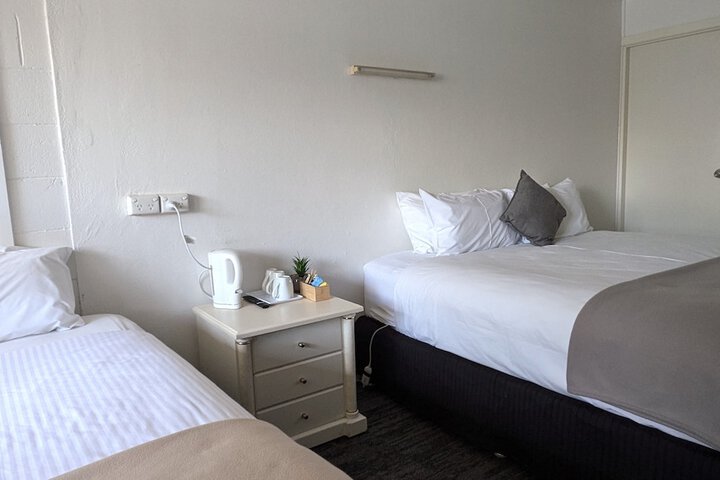 Room 5 of 25