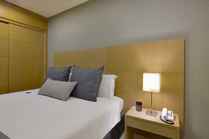 Room 14 of 96