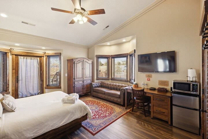 Room 25 of 225