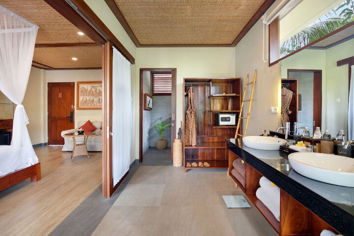 Room 20 of 146