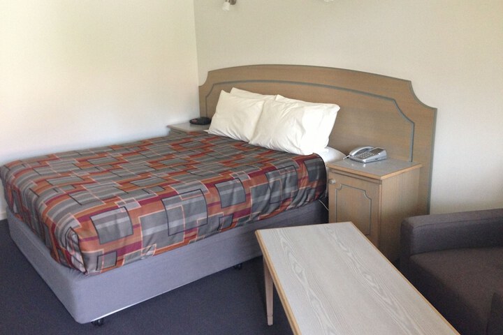 Room 5 of 41