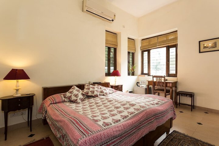 Room 8 of 25