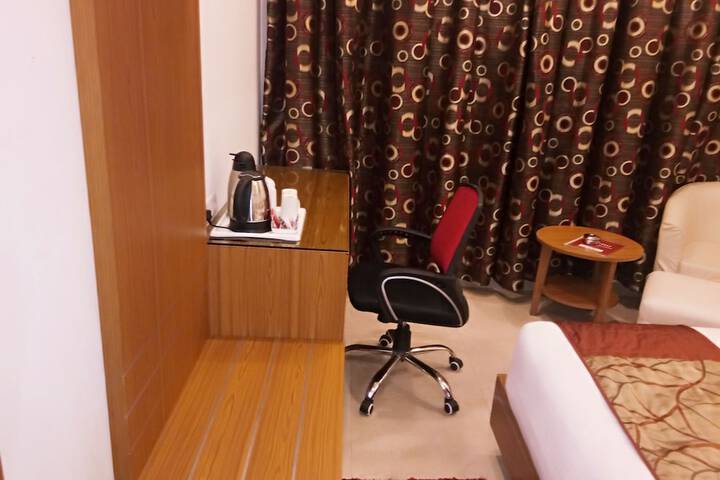 Room 27 of 65