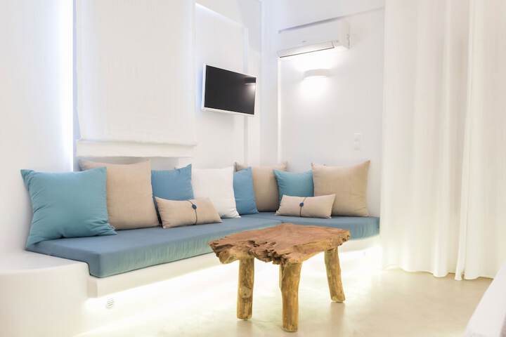 Room 47 of 95