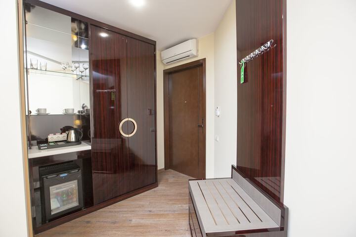 Room 9 of 64