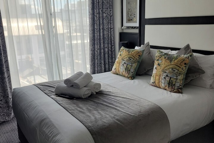 Room 31 of 90
