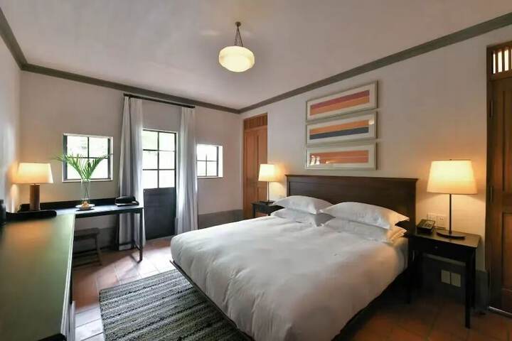 Room 22 of 61
