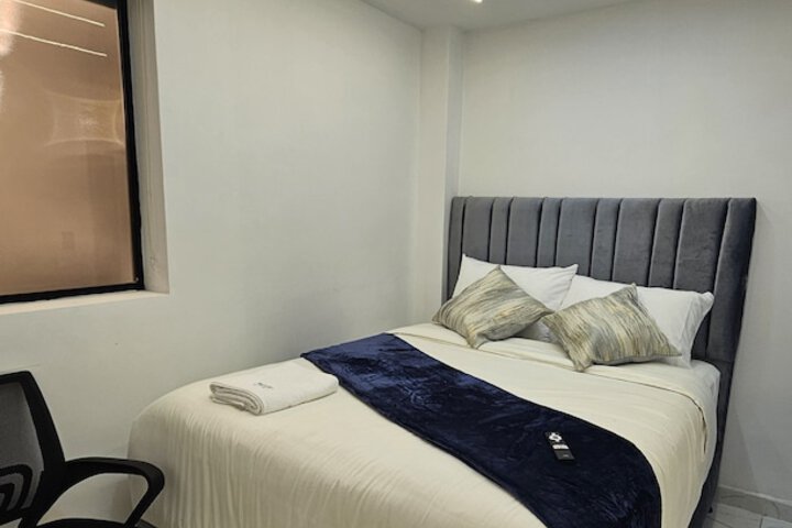 Room 19 of 34
