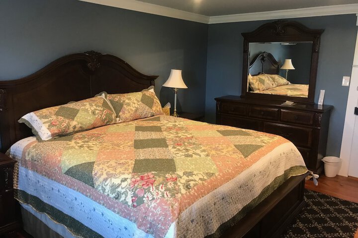 Room 8 of 64