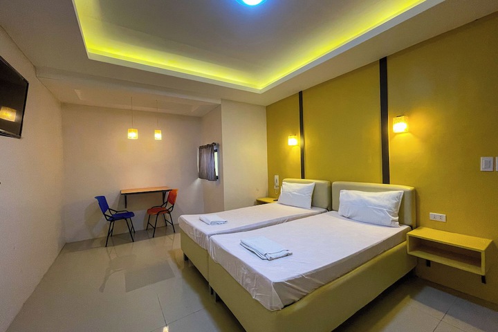 Room 7 of 35