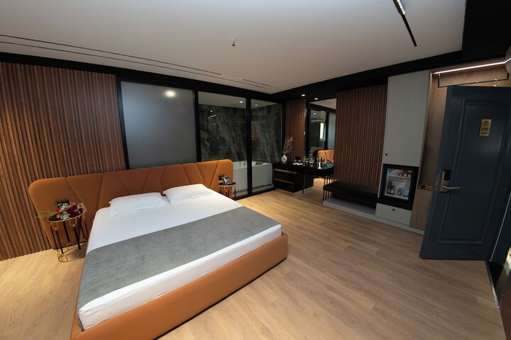 Room 20 of 48