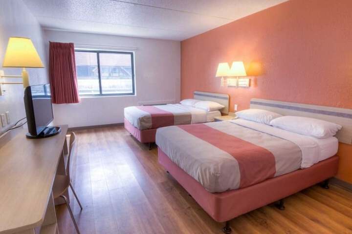 2 Double Beds (3 of 16)