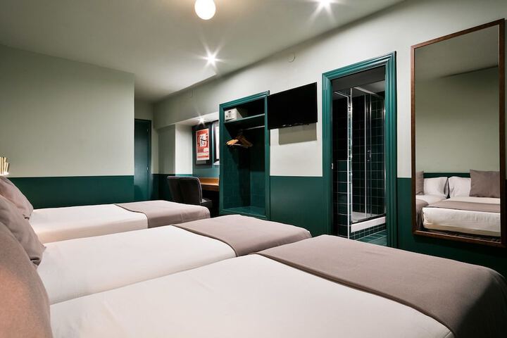 Room 8 of 44