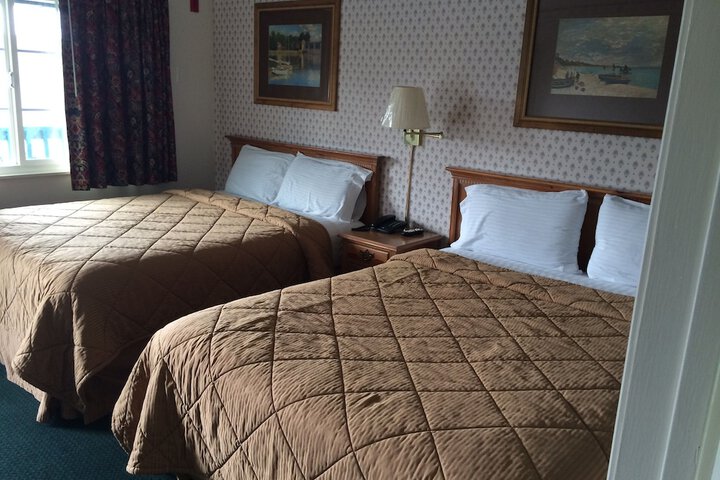 Room 6 of 30