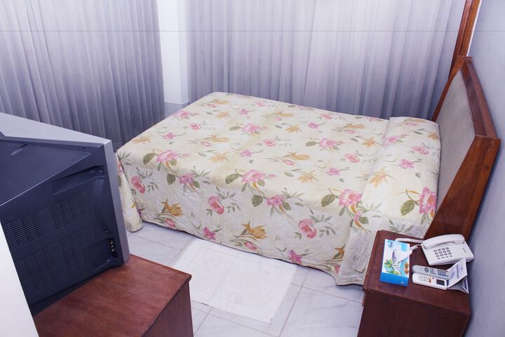 Room 11 of 23