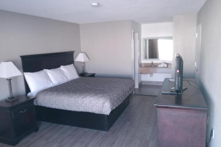 2 Double Beds (9 of 11)
