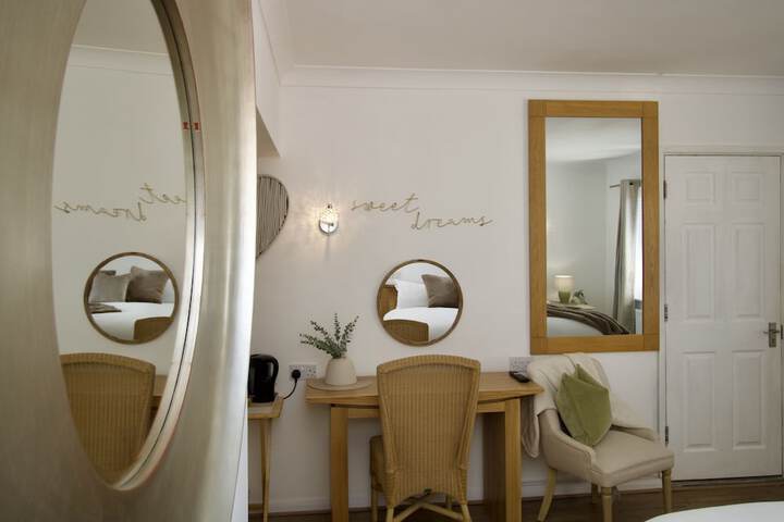 Room 47 of 73