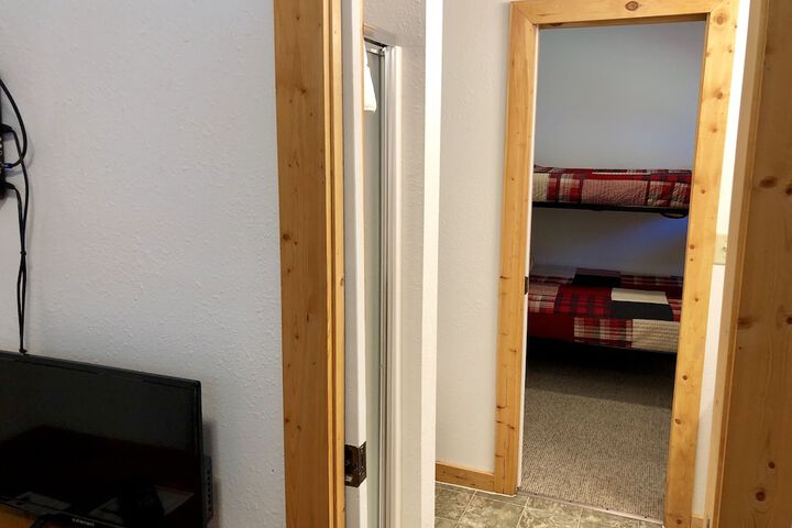 Room 73 of 259