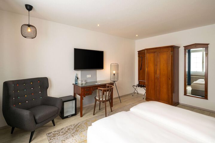 Room 5 of 30