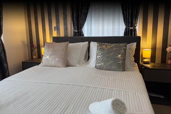 Room 4 of 41