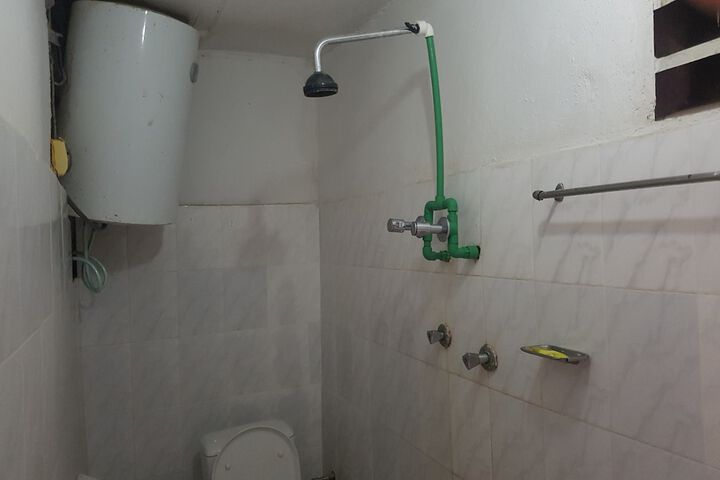 Room 12 of 21