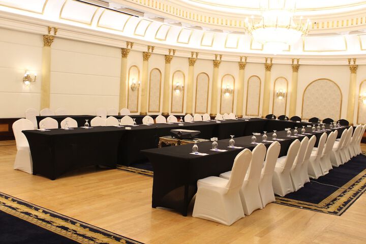 Ballroom/Hall 29 of 33