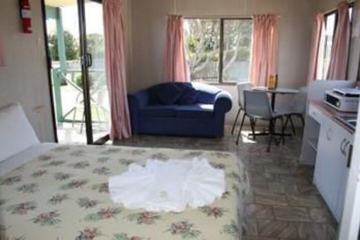 Room 8 of 22