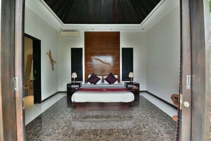 Room 28 of 106