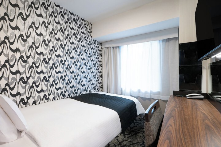 Room 18 of 72