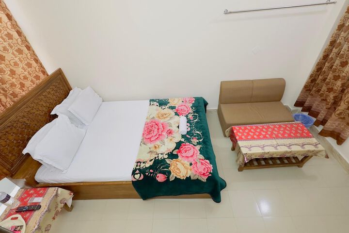 Room 12 of 29