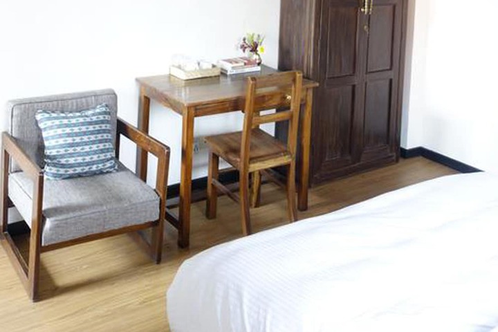 Room 4 of 11