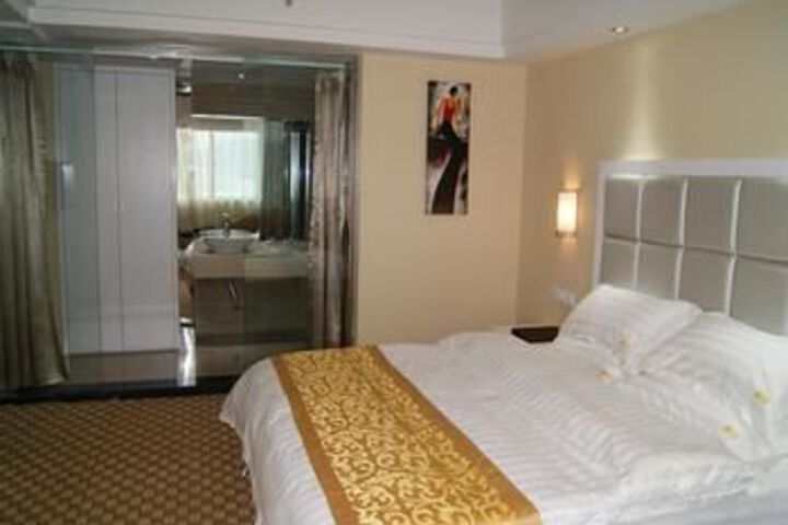Room 31 of 83