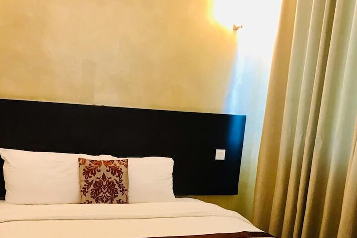 Room 7 of 24