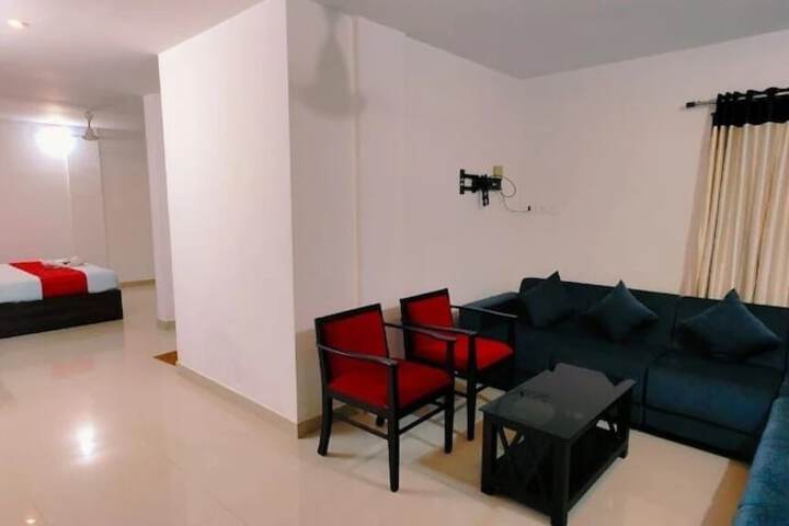 Room 4 of 27