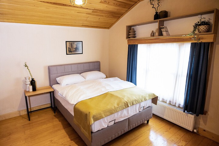Room 2 of 42