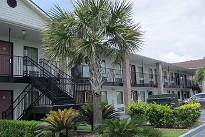 Hotel 4 of 16