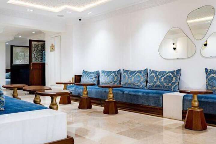 Guest Lobby