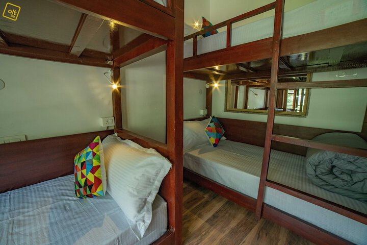 Room 19 of 80