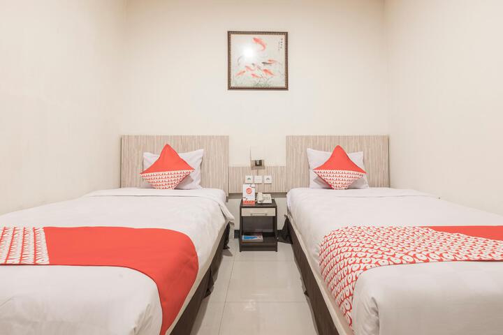 Room 7 of 27