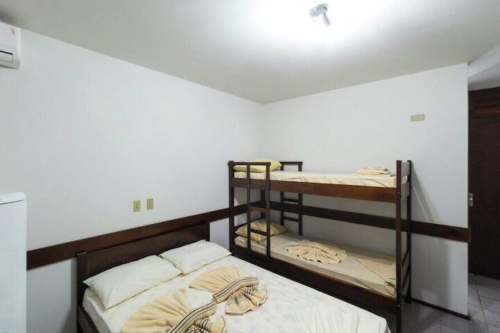 Room 4 of 63