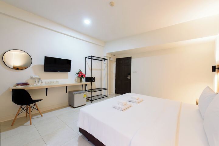 Room 15 of 38