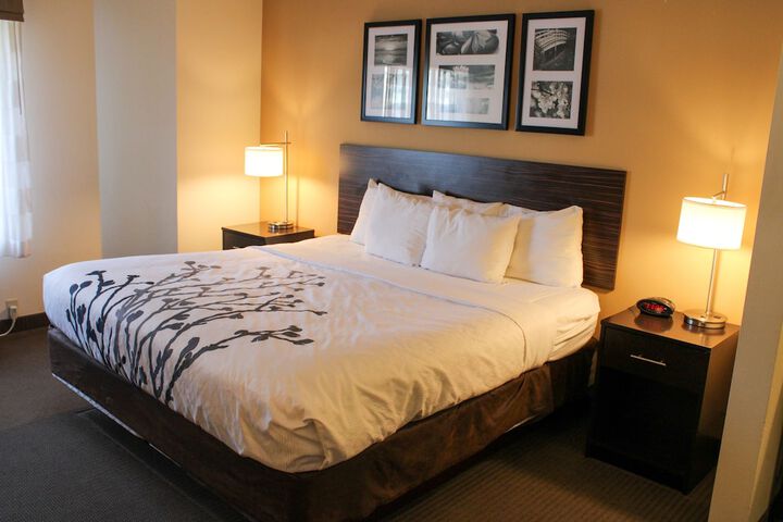 Room 9 of 29